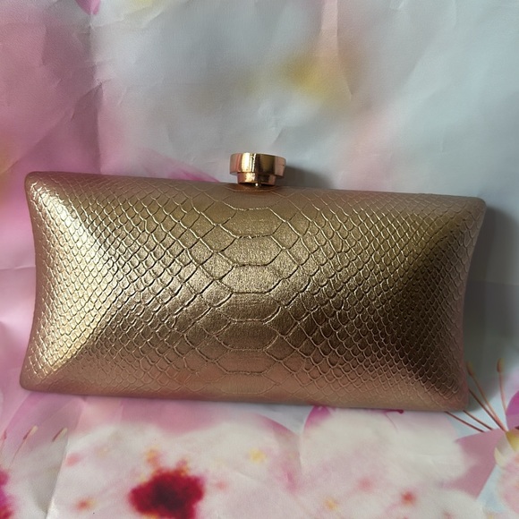 Vince Camuto Rose Gold Clutch - Picture 2 of 9